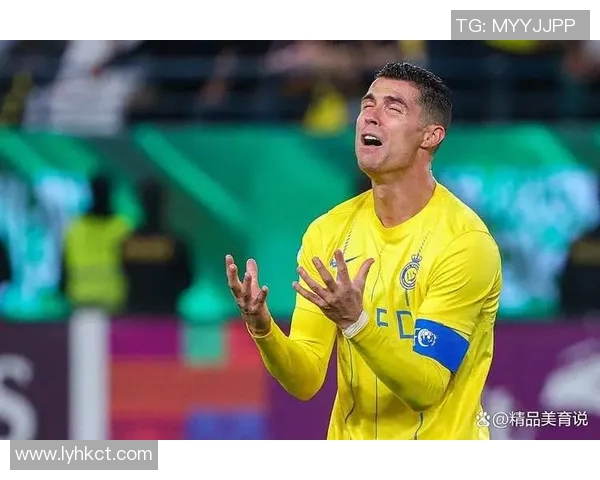 10号足球明星喜迎新赛季展现风采助力球队争冠之路