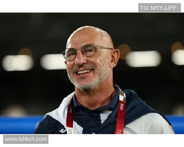 足球明星的奢华生活揭秘他们的财富如何改变了足球界的面貌