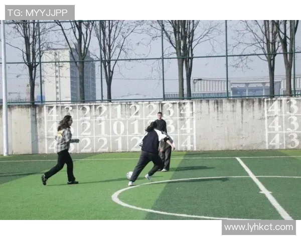 裁缝般细腻技艺的足球明星如何在绿茵场上绽放光彩 裁缝般细腻技艺的足球明星如何在绿茵场上绽放光彩